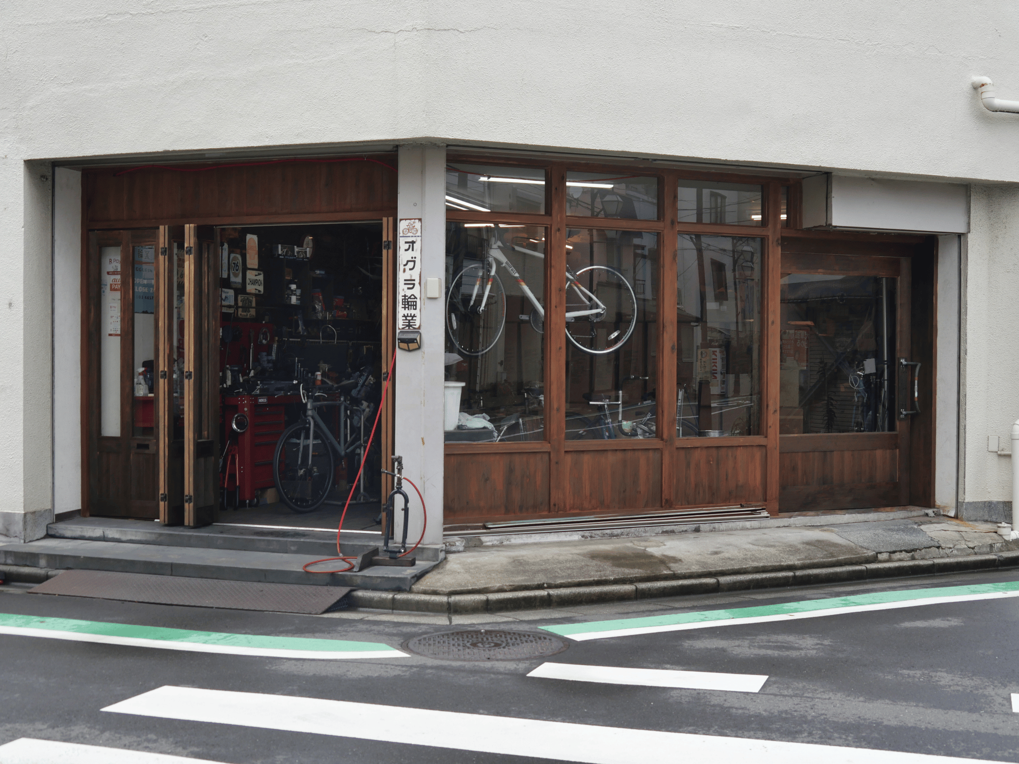 オグラ輪業 店舗外観